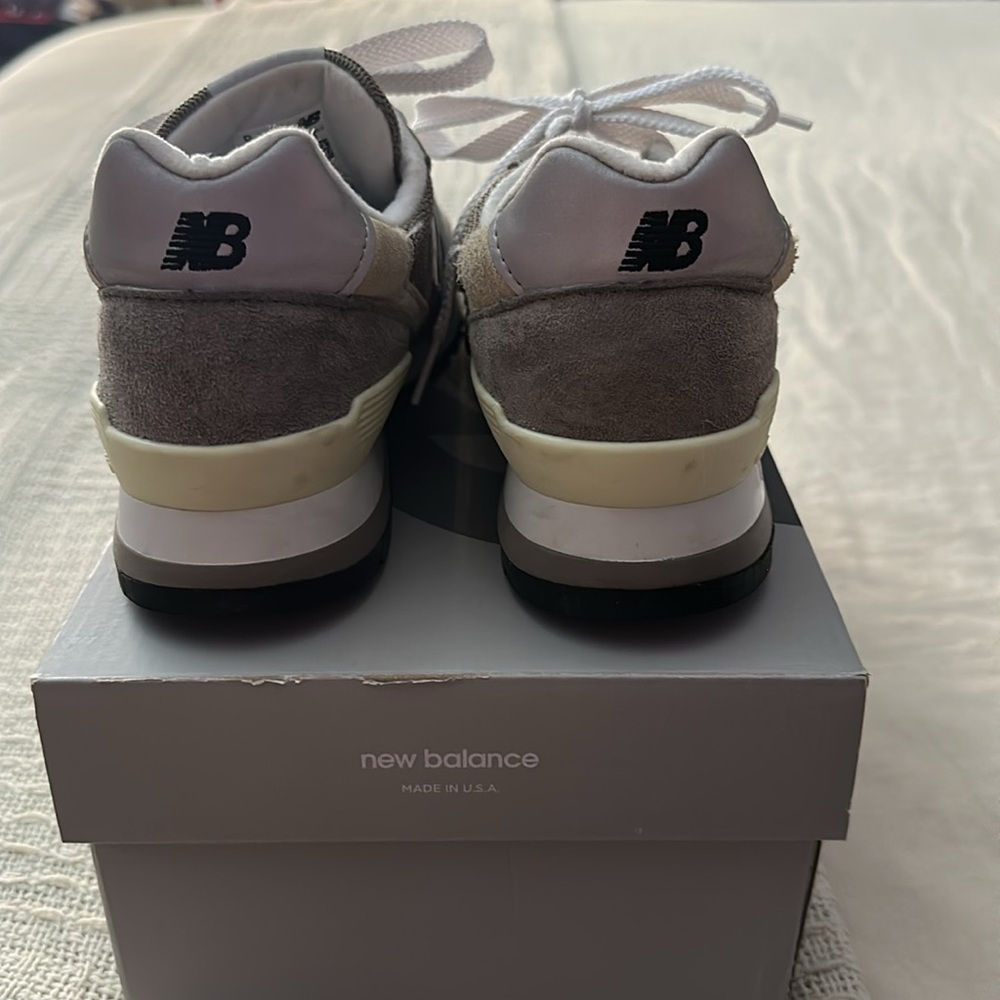 Unisex New Balance | 996 Sneakers | 5.5M/6.5W - Picture 8 of 16